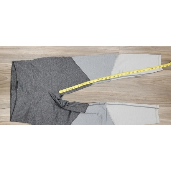 Old Navy Leggings size large - Picture 3 of 8